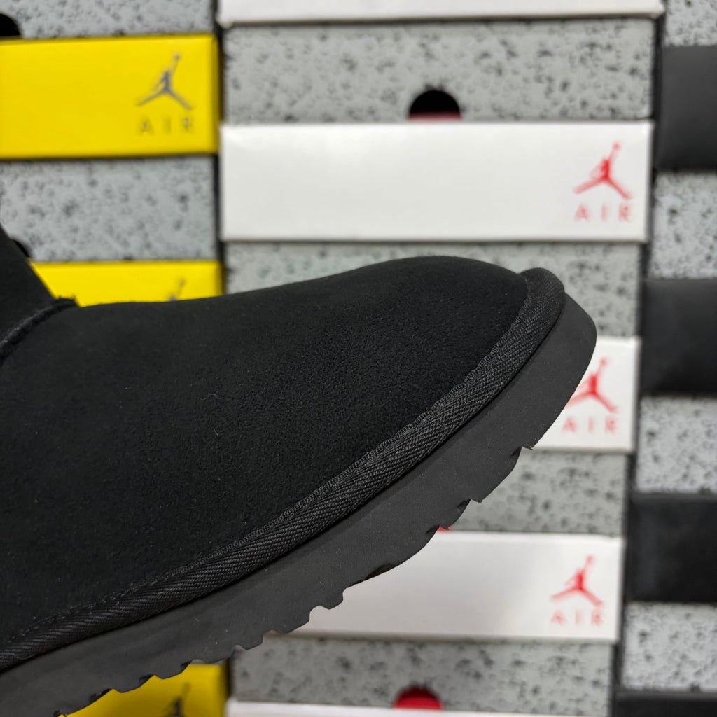 UGG Kallen Lace Classic Short Boot – Suede Boot with Shearling Lining, Tonal Back Seam & All-Black Classic Sole in Black