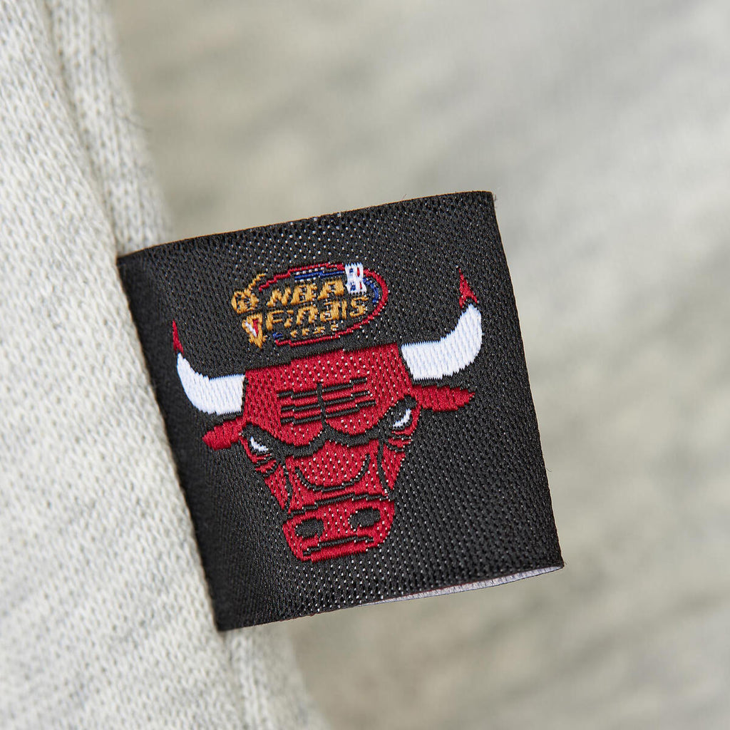 Wmns M&N NBA Chicago Bulls Logo Lightweight 3.0 Crew
