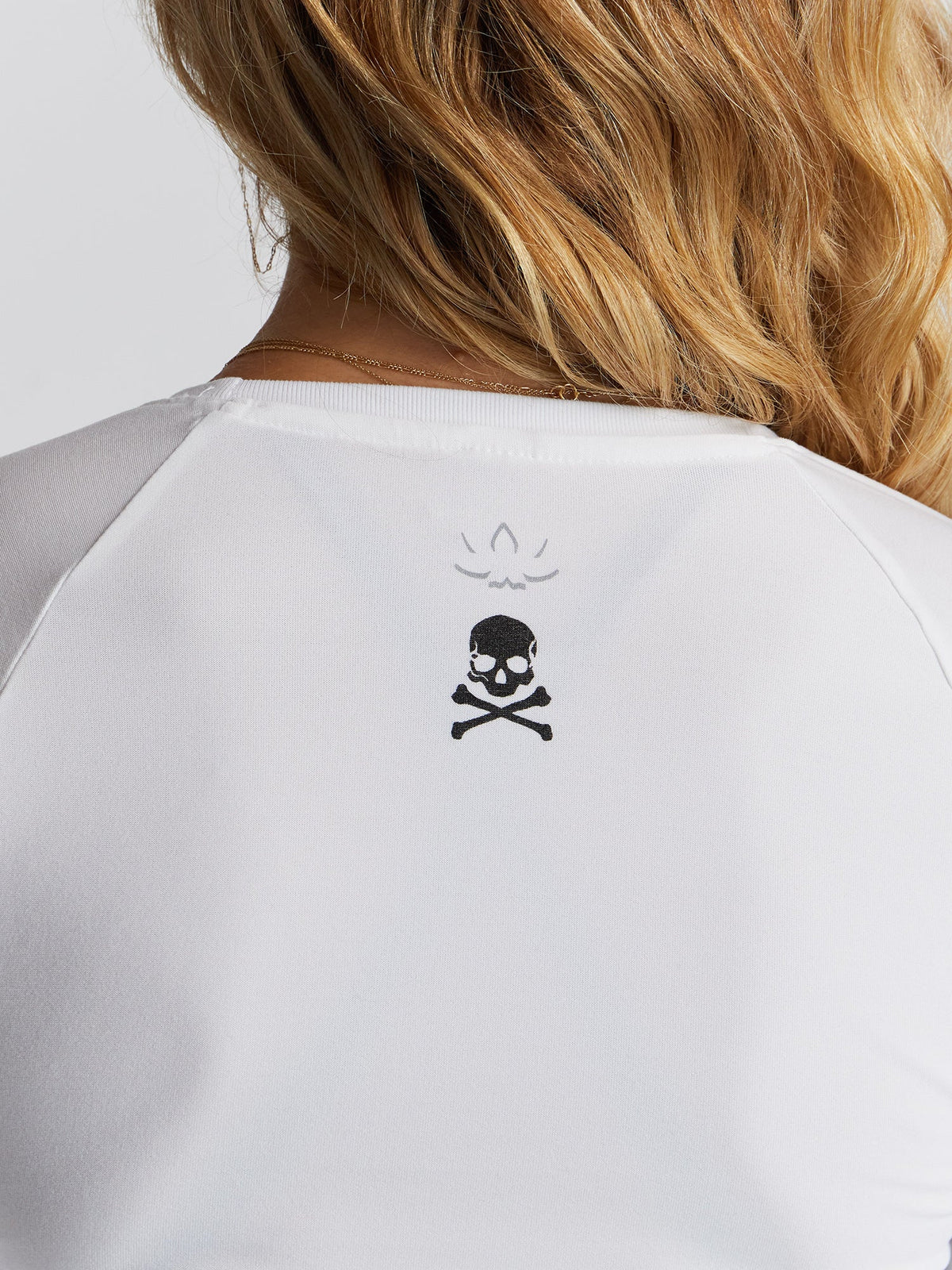 FEATHERWEIGHT LONG SLEEVE TOP