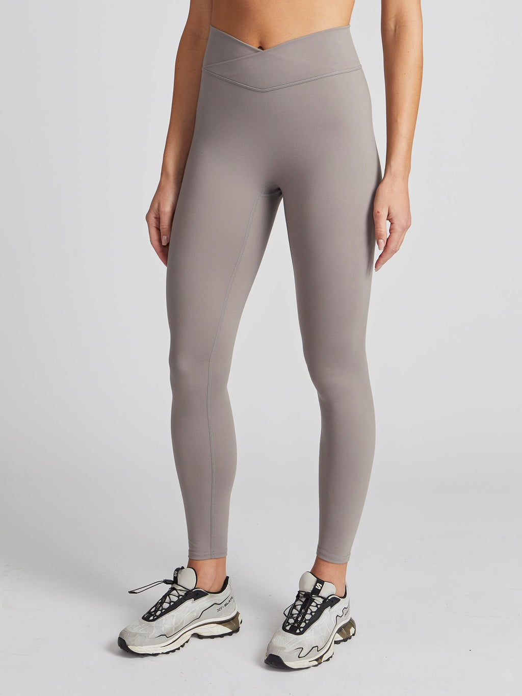 THE V LEGGING