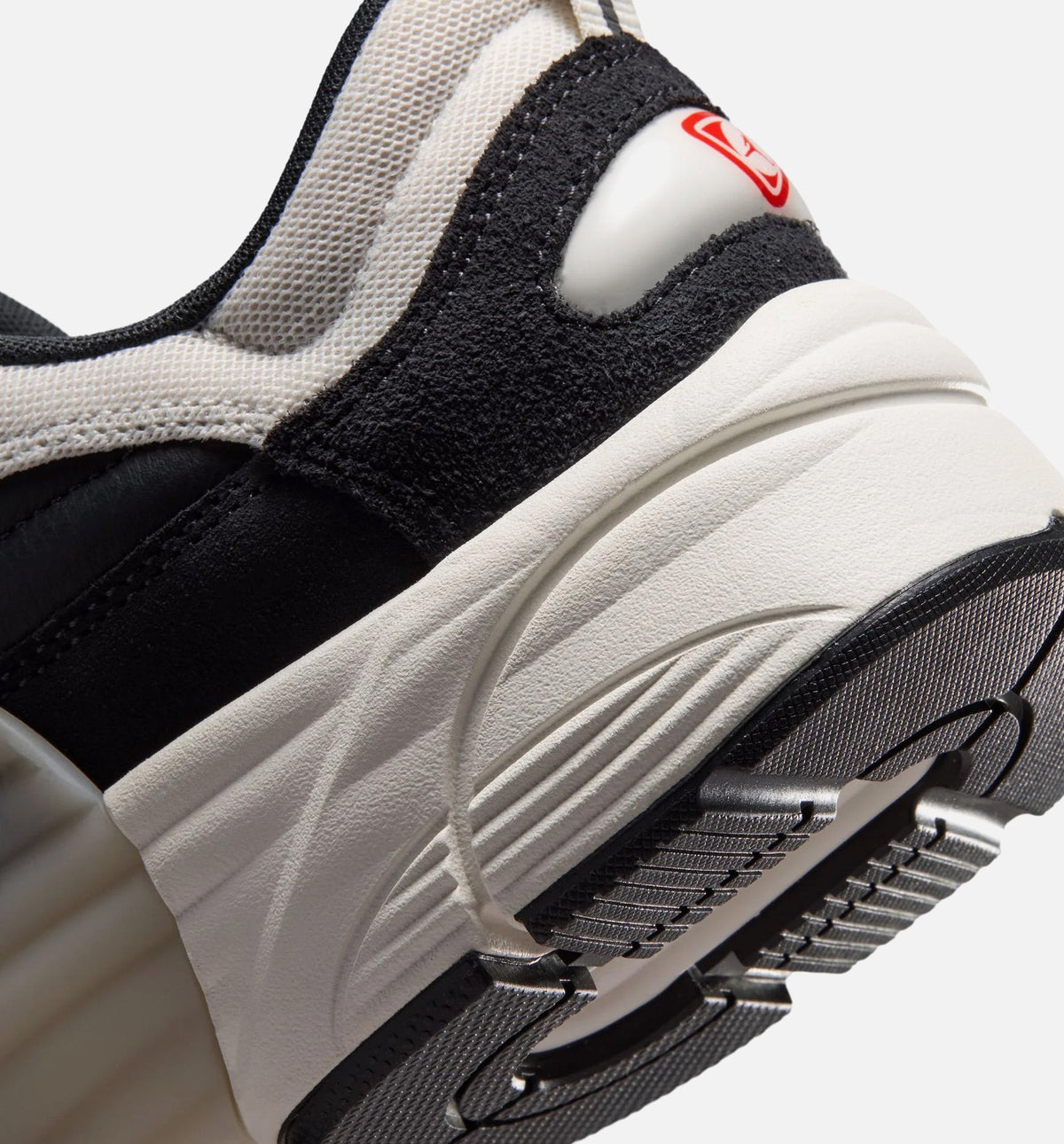 Trunner O/S SE Men's Lifestyle Shoes | Off Noir / University Red / Phantom