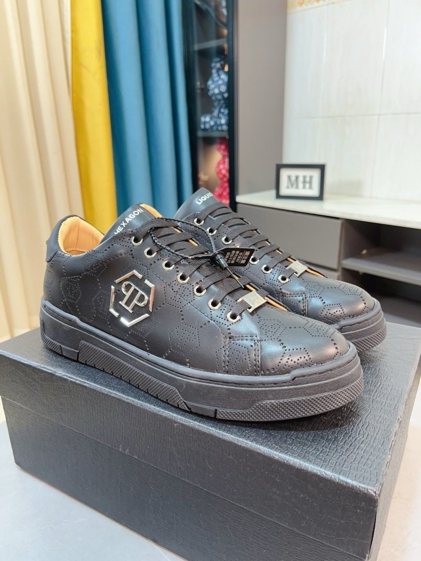 Philipp Plein Black Textured Low-Top Sneakers