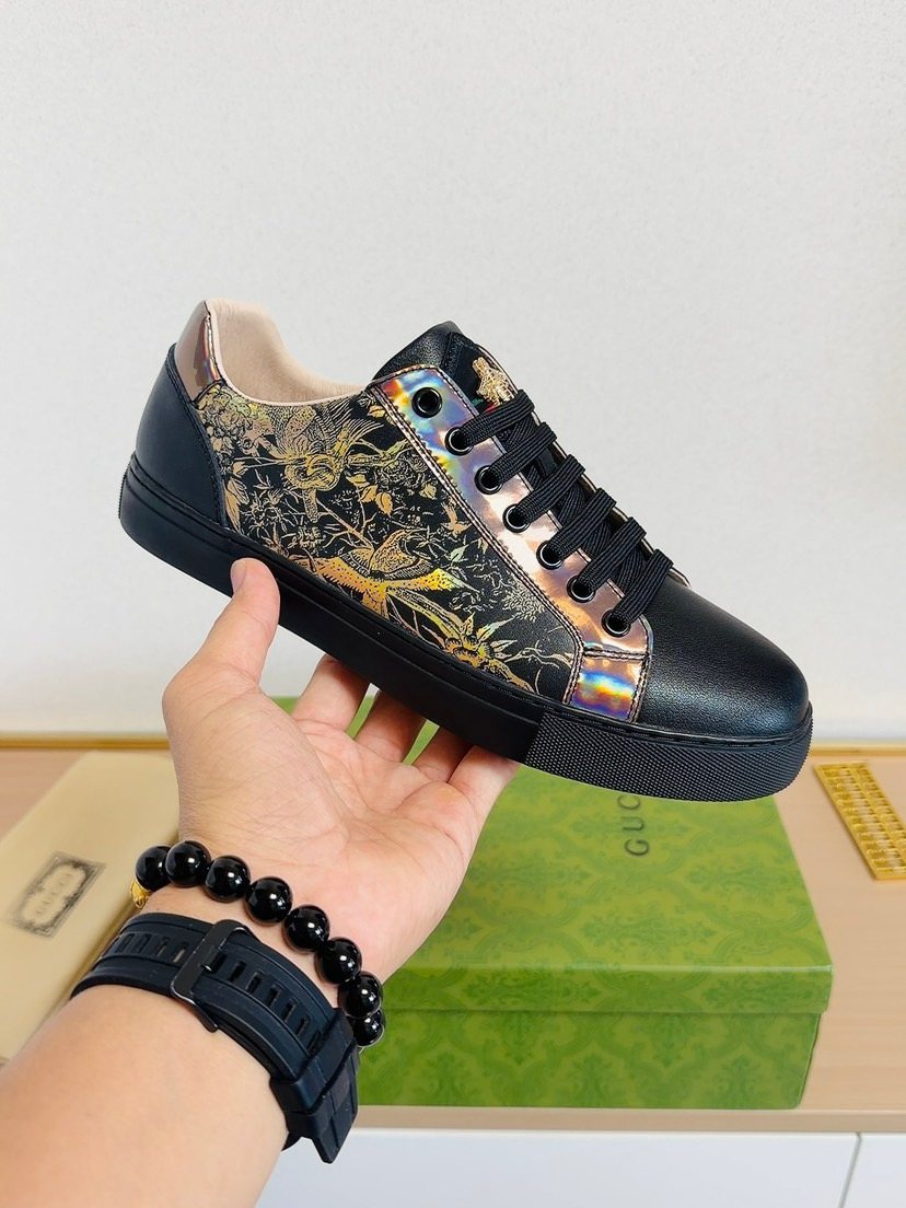 Gucci Black Gold-Pattern Low-Top Sneakers