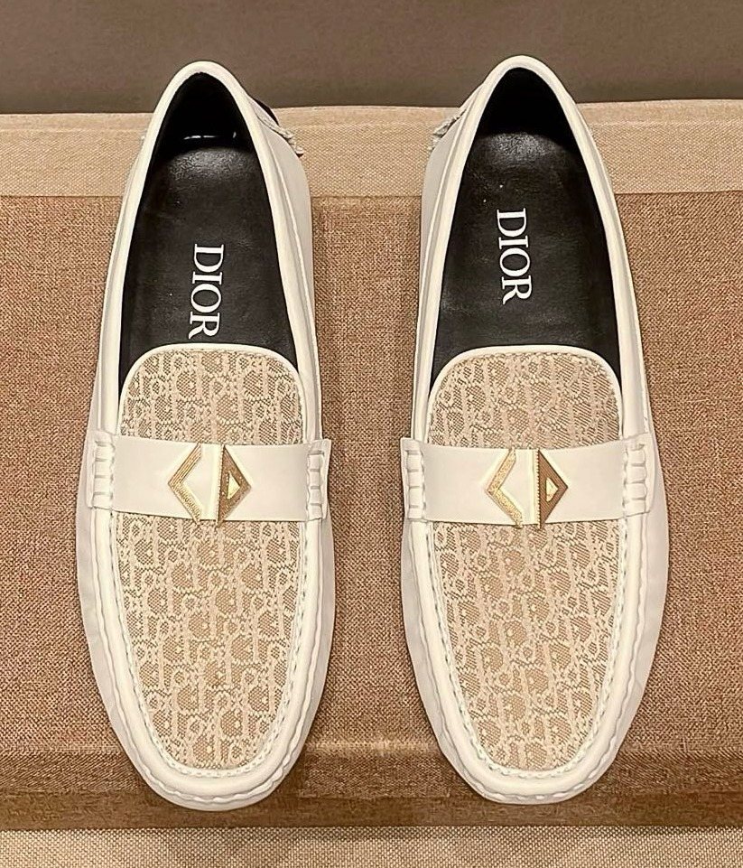 Dior Men's Ivory and Beige Patterned Loafers