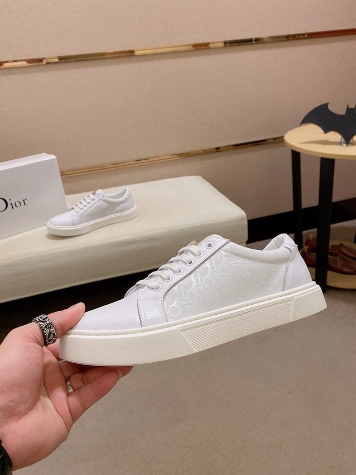 Dior Men's Low-Top Lace-Up Sneakers