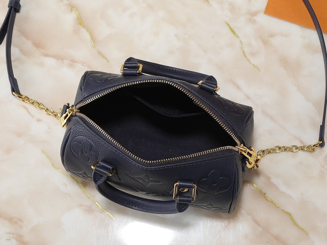 Louis Vuitton Speedy Bandoulière 20 Handbag