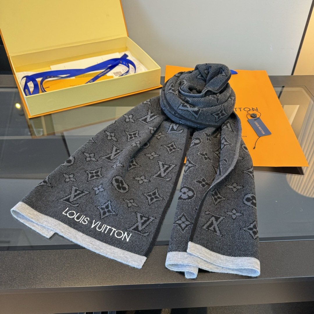Louis Vuitton Gray Knit Scarf with Contrast Trim