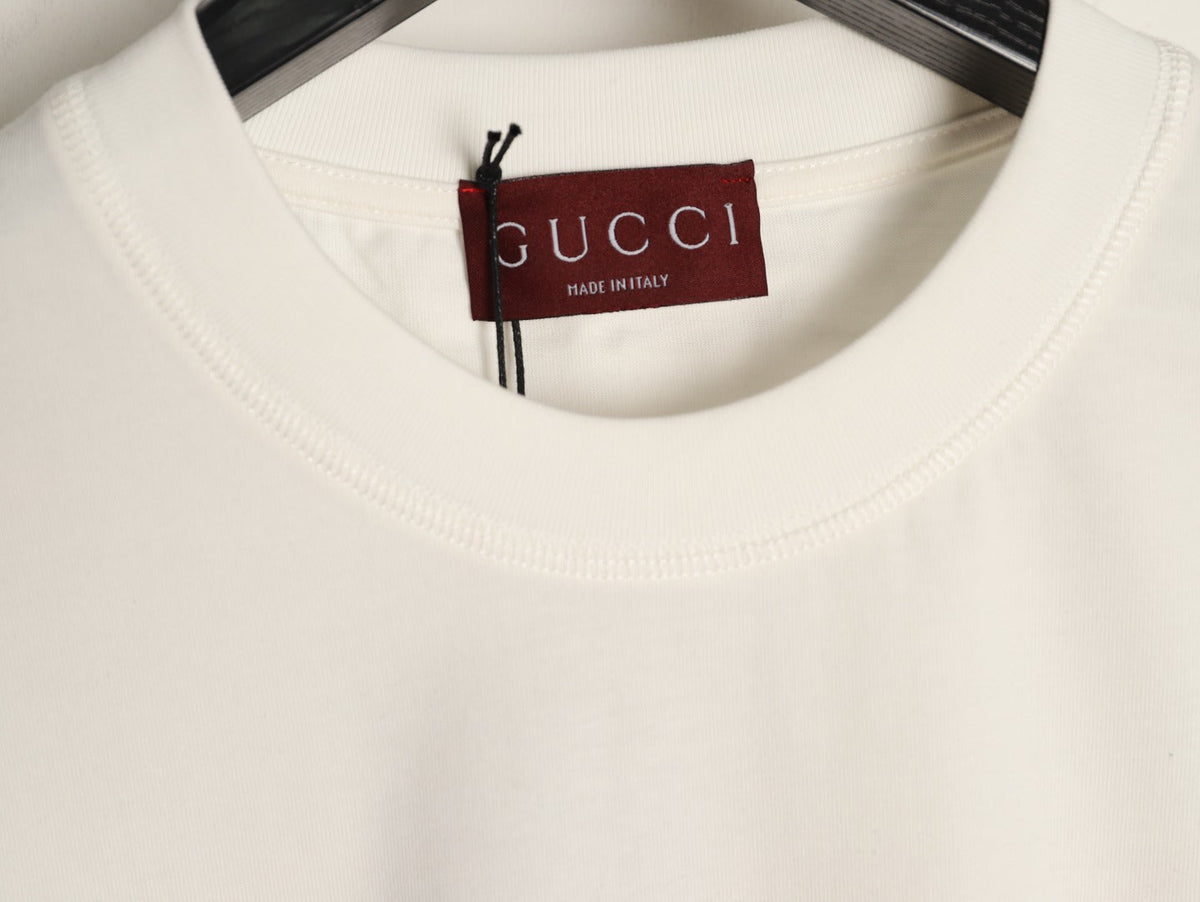 Gucci Interlocking-G Square Lettering T-Shirt - Cream with Red and Green